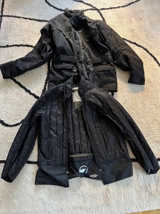 Chaqueta de moto negra