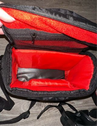 Cámara Canon EOS 2000D + Lente 18-55mm