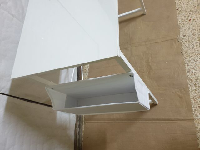 Mesa escritorio blanca madera y metal