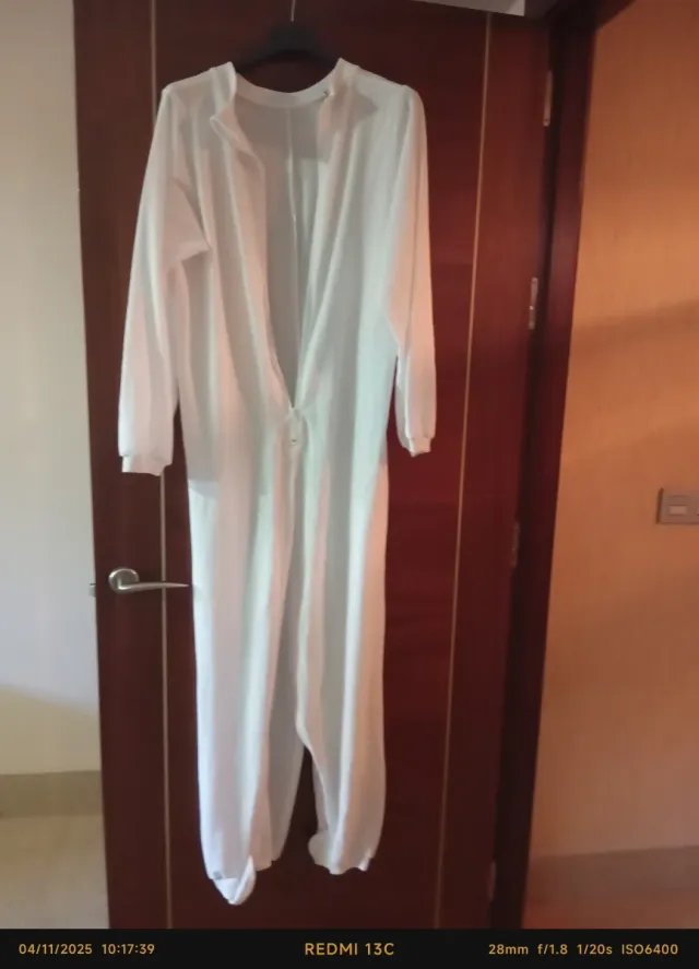 Pijama geriátrico unisex blanco