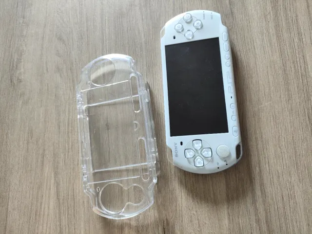 Psp 3004 Blanca + Funda Protectora