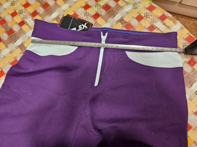 Pantalón deportivo morado y blanco Dupont