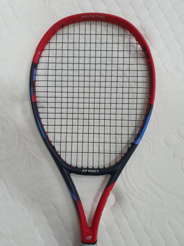 Raqueta Tenis Yonex Vcore 98.