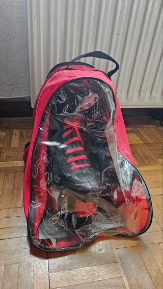 Patines 4 Ruedas Negros con Cordones Rojos