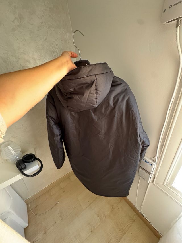 Abrigo Puma Negro y Amarillo