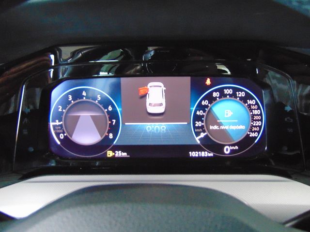 Volkswagen Golf 1.0 TSI 90 CV. 2021