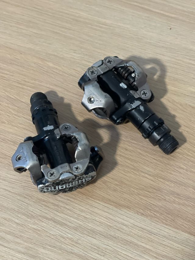 Pedales automáticos Shimano