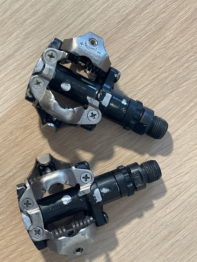 Pedales automáticos Shimano