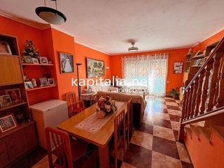 Casa adosada en venta en Carcaixent