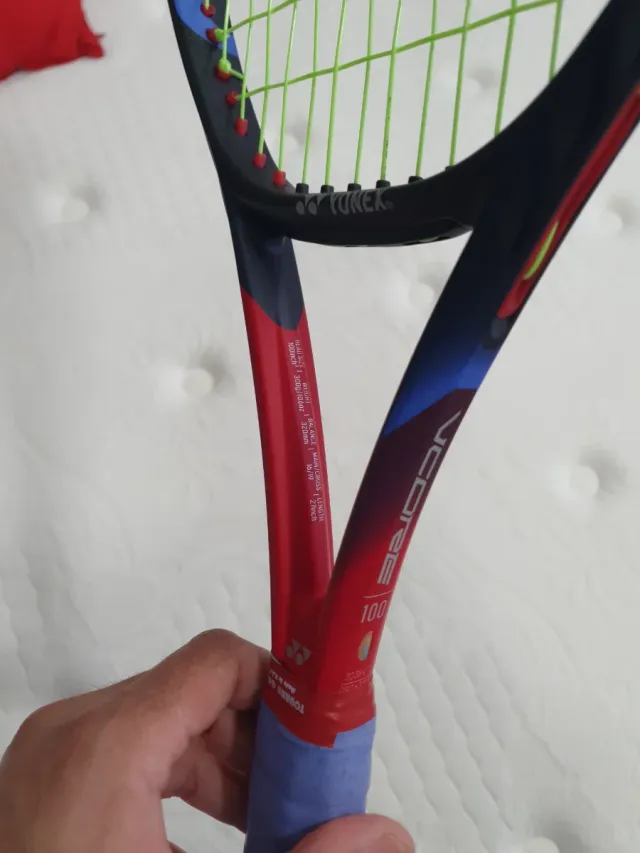 Raqueta Tenis Yonex Vcore 100 Roja/Azul