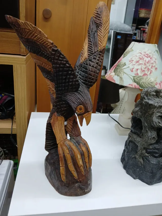 Figura Águila Madera Tallada