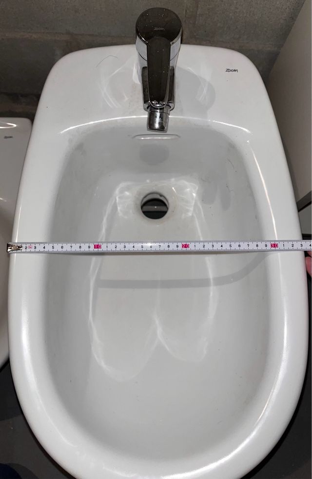 Bidé Cerámica Blanco con Grifo Monomando