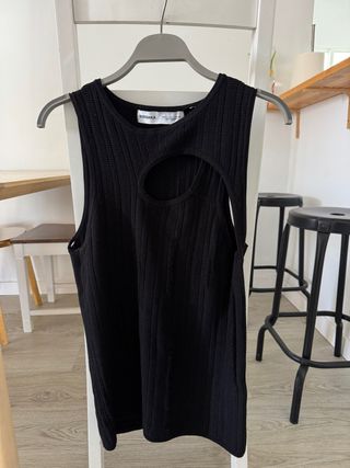 Camiseta tirantes negra Bershka