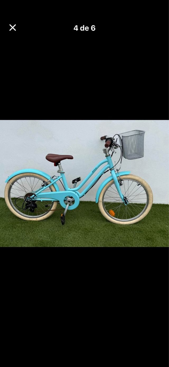 Bicicleta azul BTWIN