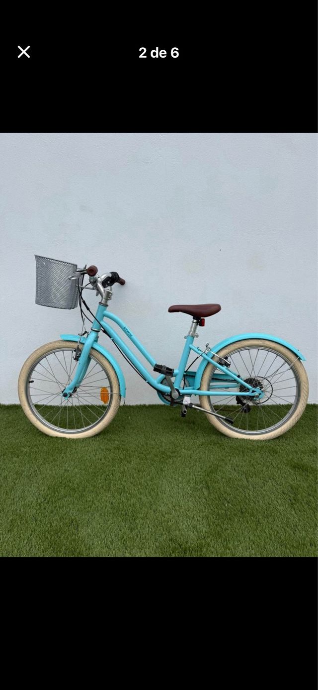 Bicicleta azul BTWIN
