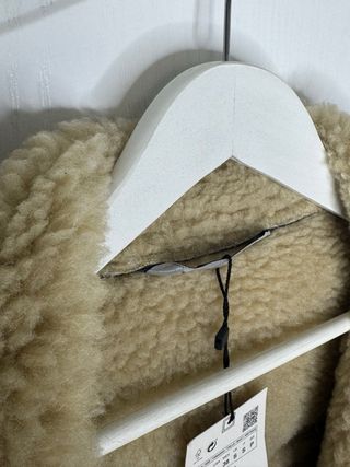 Chaqueta Zara Talla S Negra/Beige