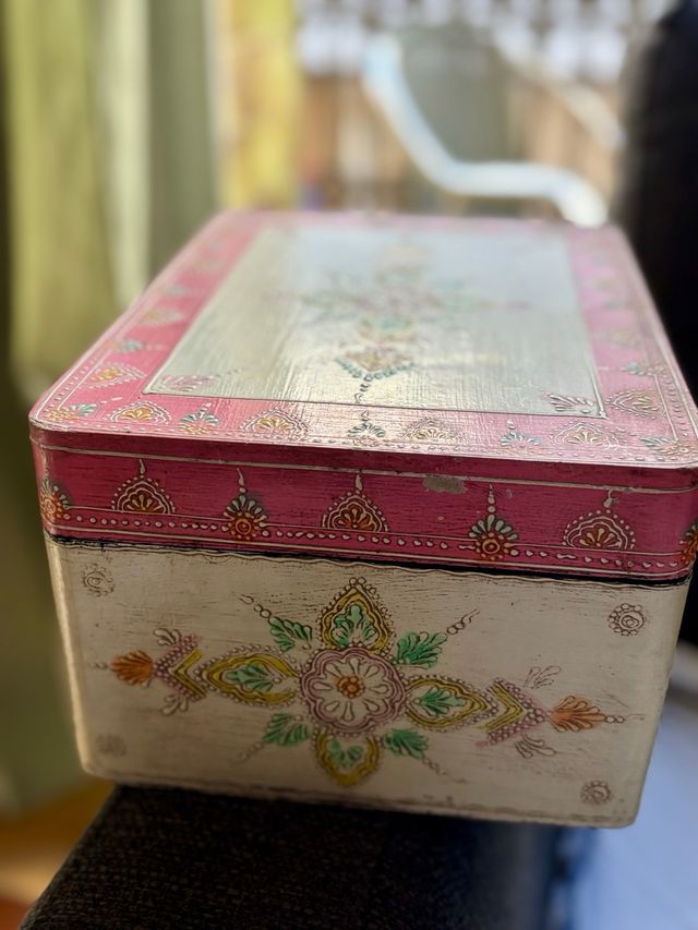 Caja decorada vintage