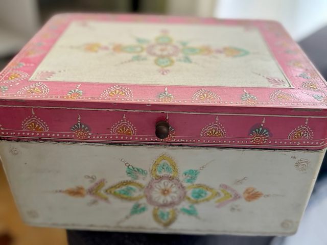 Caja decorada vintage