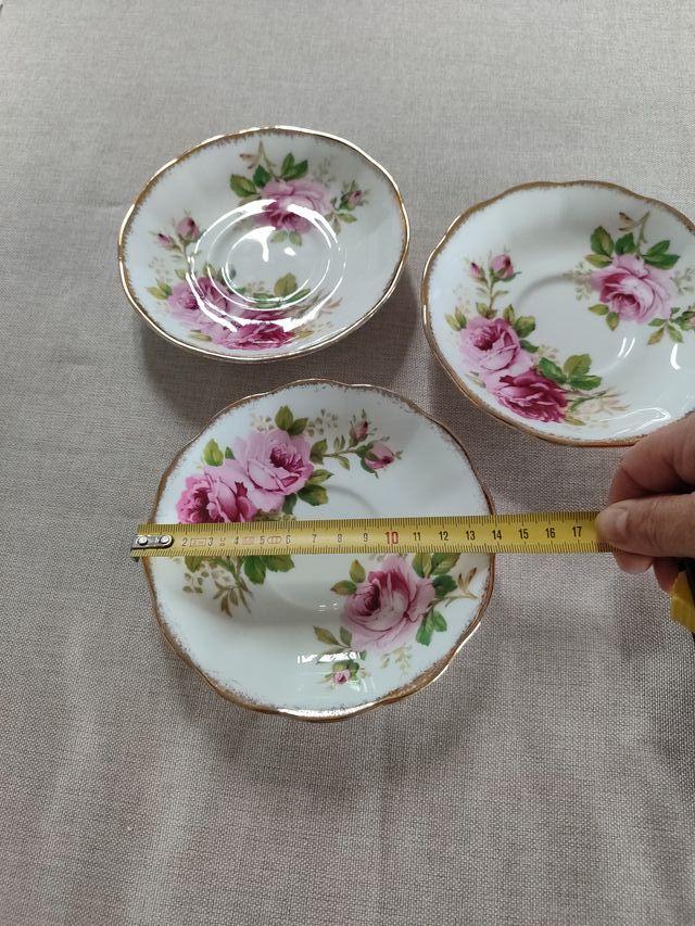 3 Platos Porcelana Inglesa Rosas