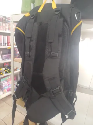 Zaino trekking BÆRE nero/giallo 34L