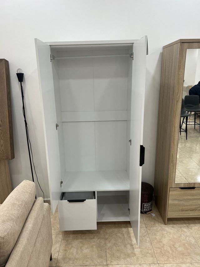 Armario 2 puertas cajón y espejo