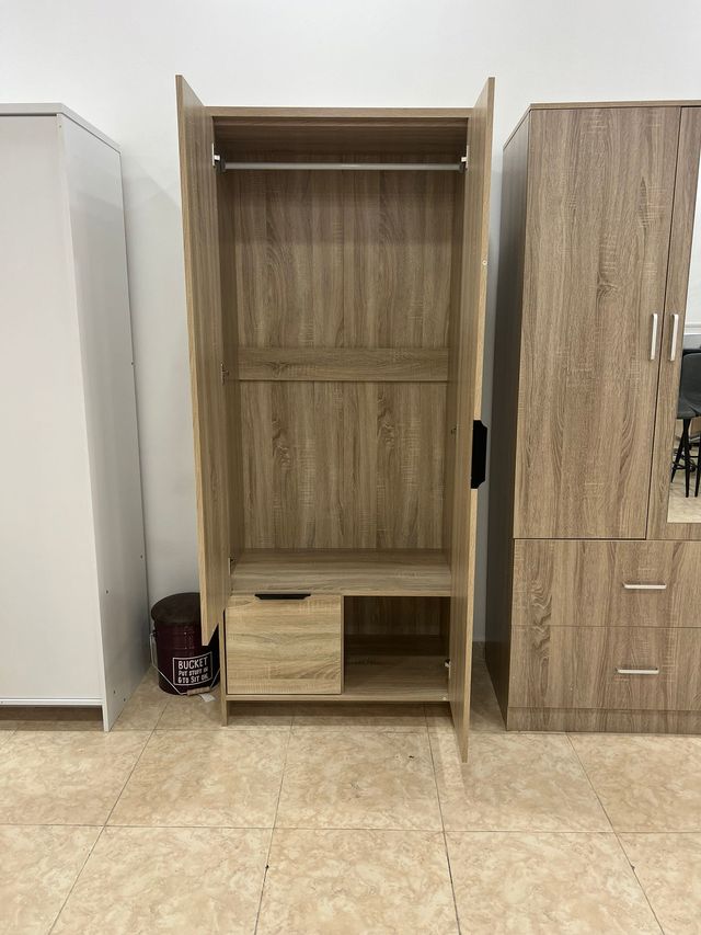 Armario 2 puertas cajón y espejo