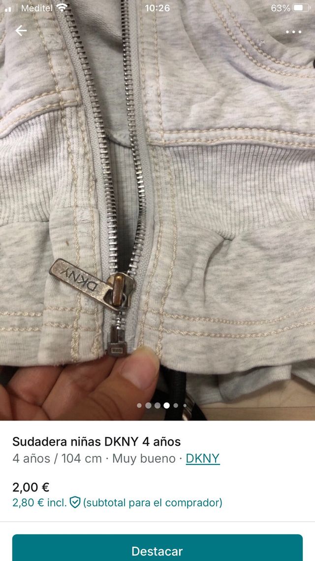 Felpa grigia per bambina di 4 anni DKNY