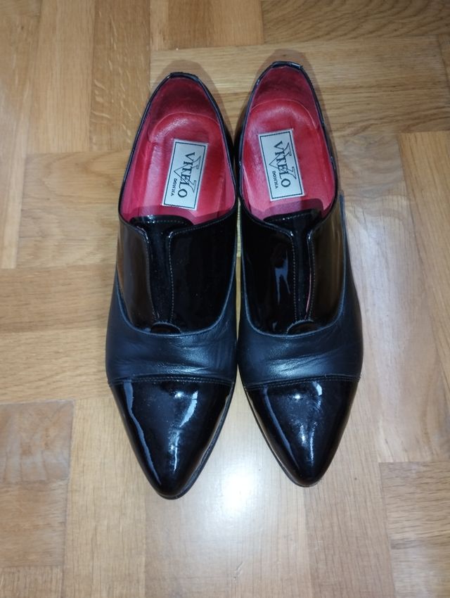 Sapatos de Veludo Preto Feminino