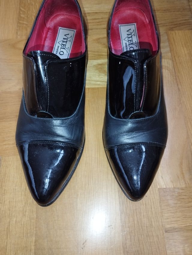 Sapatos de Veludo Preto Feminino