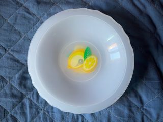 Set 16 piatti (8 piani, 8 fondi) in plastica dura