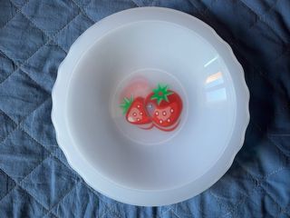 Set 16 piatti (8 piani, 8 fondi) in plastica dura