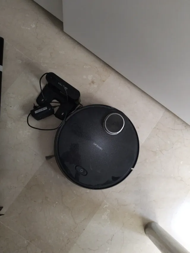 Robot Aspirador Negro