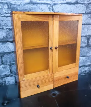 Especiero rústico antiguo