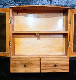 Especiero rústico antiguo