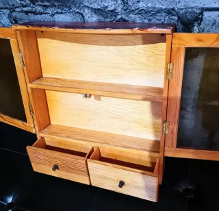 Especiero rústico antiguo