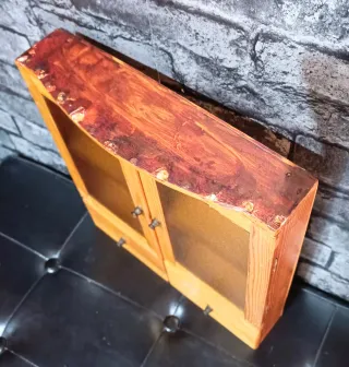 Especiero rústico antiguo