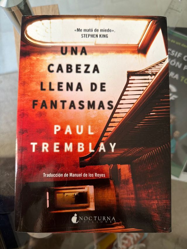 Una cabeza llena de fantasmas