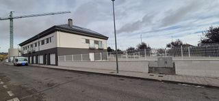 Local comercial en alquiler en Urb. Belvalle en Meco