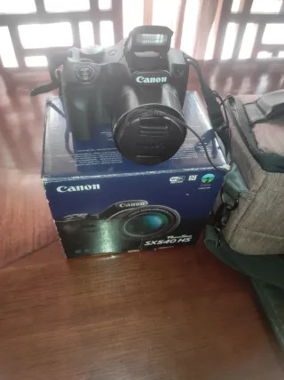 Camara reflex Canon PowerShot SX540 HS wifi.