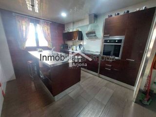 Casa adosada en venta en Lucena