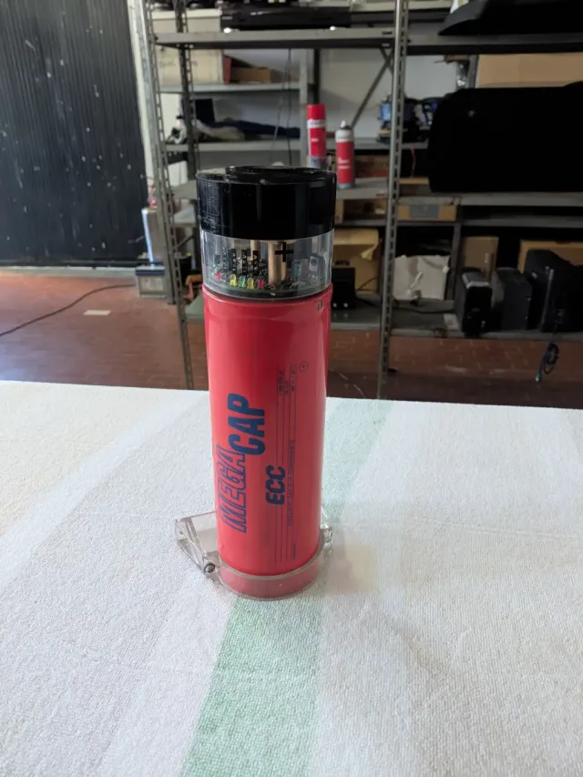 Condensatore 1 Farad MEGA-CAP ECC