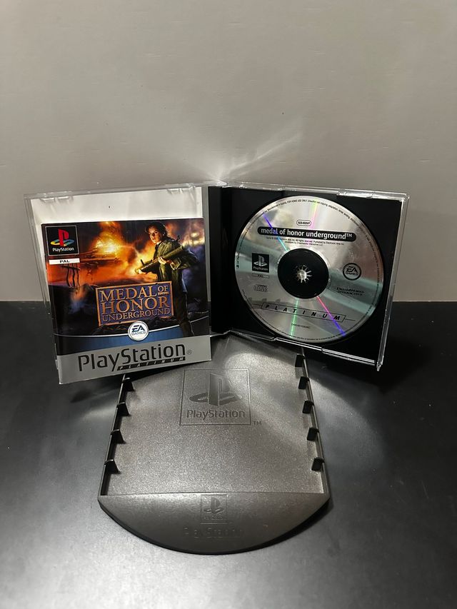 Medal of Honor: Underground (PS1 - Platinum)