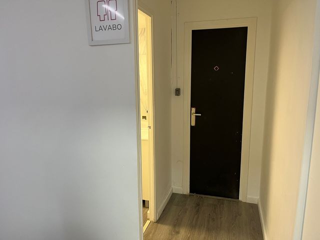 R-7939200 Traspaso de Salón d Estética y Depilacio