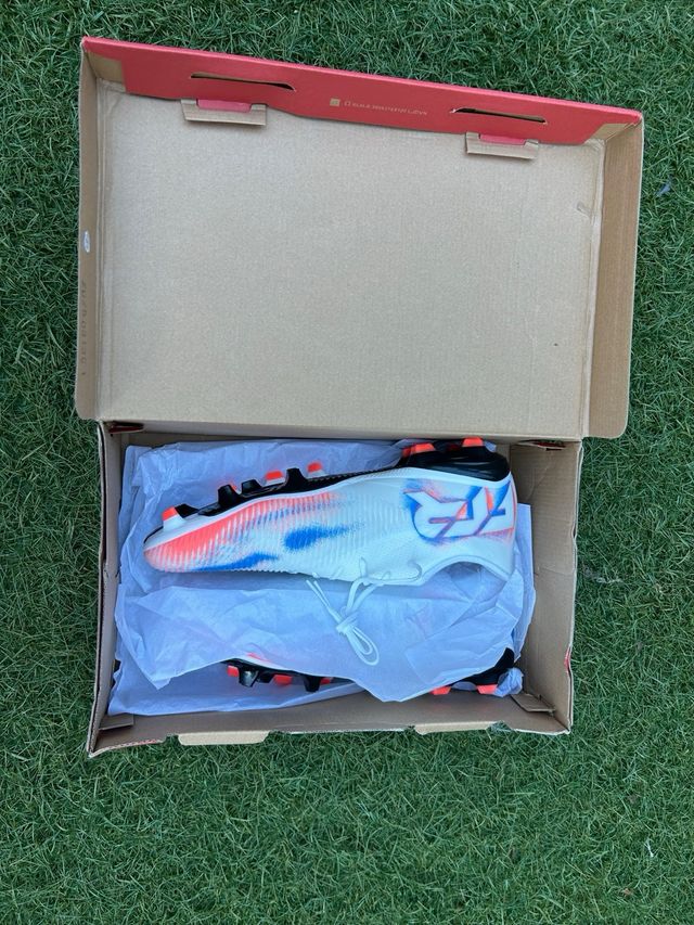 Botas de fútbol Puma nuevas