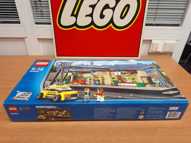 LEGO CITY 60050 STAZIONE FERROVIARIA (2014)