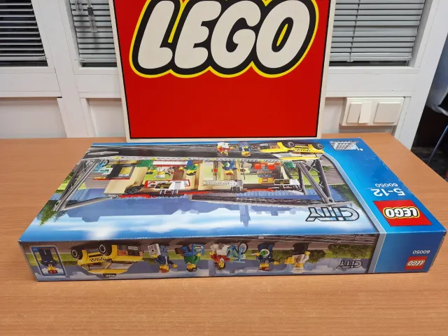 LEGO CITY 60050 STAZIONE FERROVIARIA (2014)