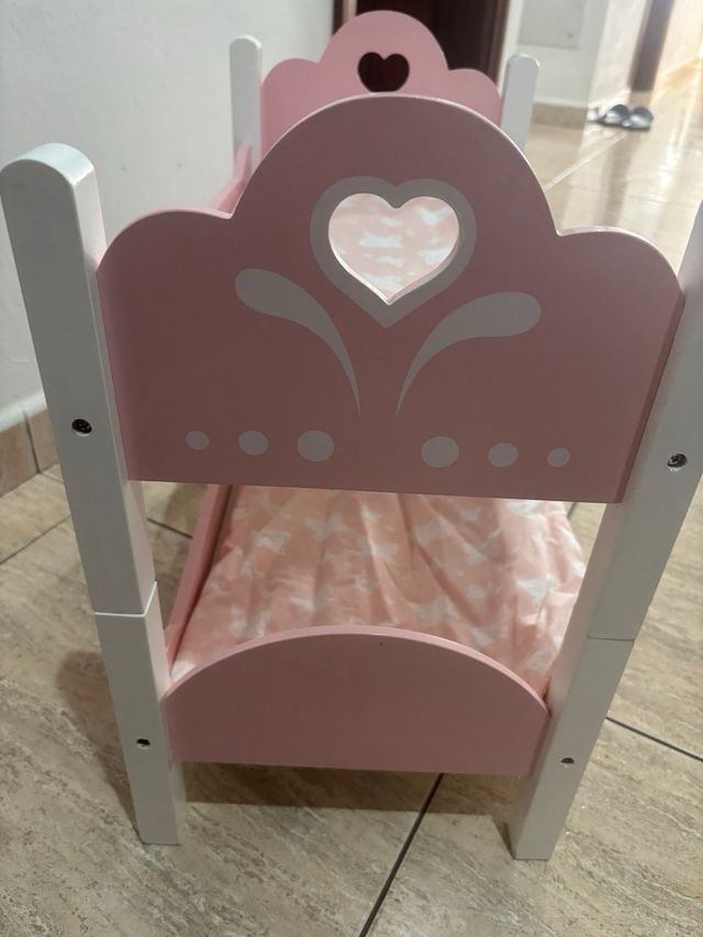 Litera de madera para muñecos