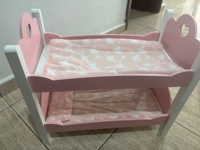 Litera de madera para muñecos