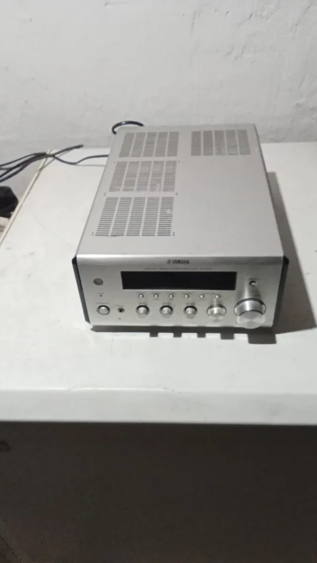 Equipo Estéreo Yamaha Plata y Negro