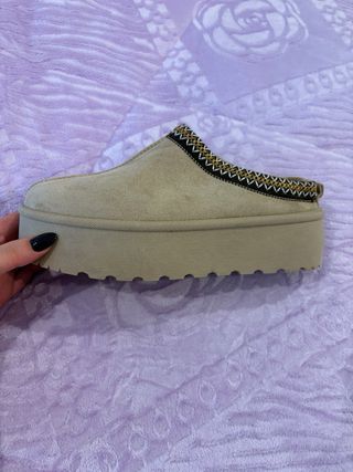 Botas de pelito beige nuevas sin estrenar